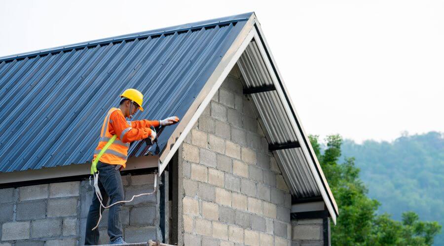 Expert Emergency Roof Repairs services in Harbor Beach, MI